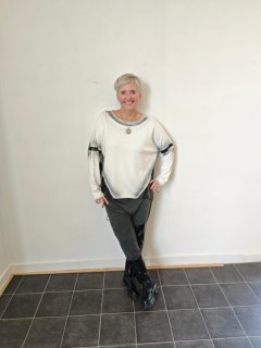 Mikina Bela bílá Tuniky, mikiny, svetry