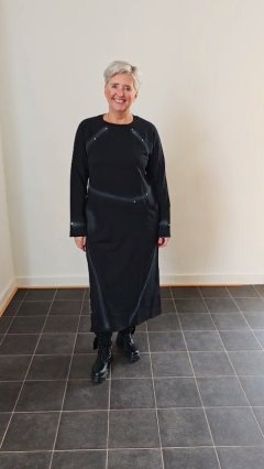 Šaty s kapsou Šaty