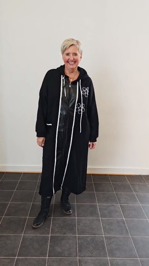 Kabátek nebo šaty - Bundy, kabáty, kardigany