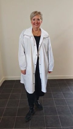 Bundy, kabáty, kardigany - Bílá lehká bundička Bílá lehká bundička